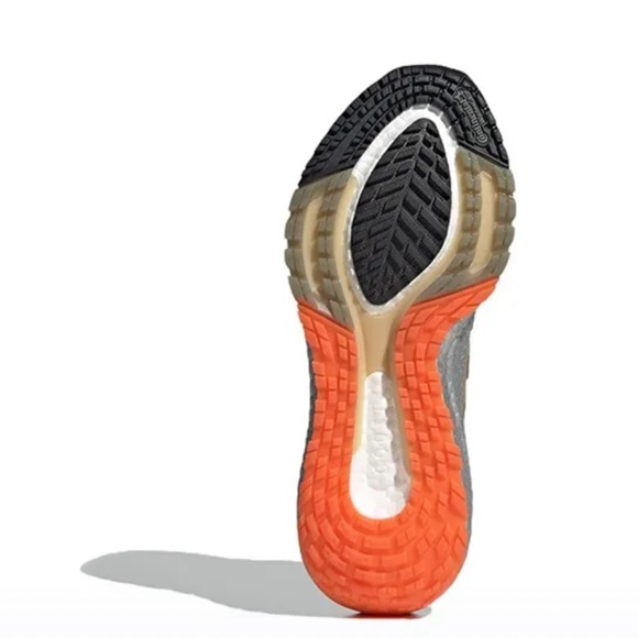 Gold Adidas Ultraboost 22 COLD.RDY 2.0 Running Shoes - Size 8 - Picture 12 of 12